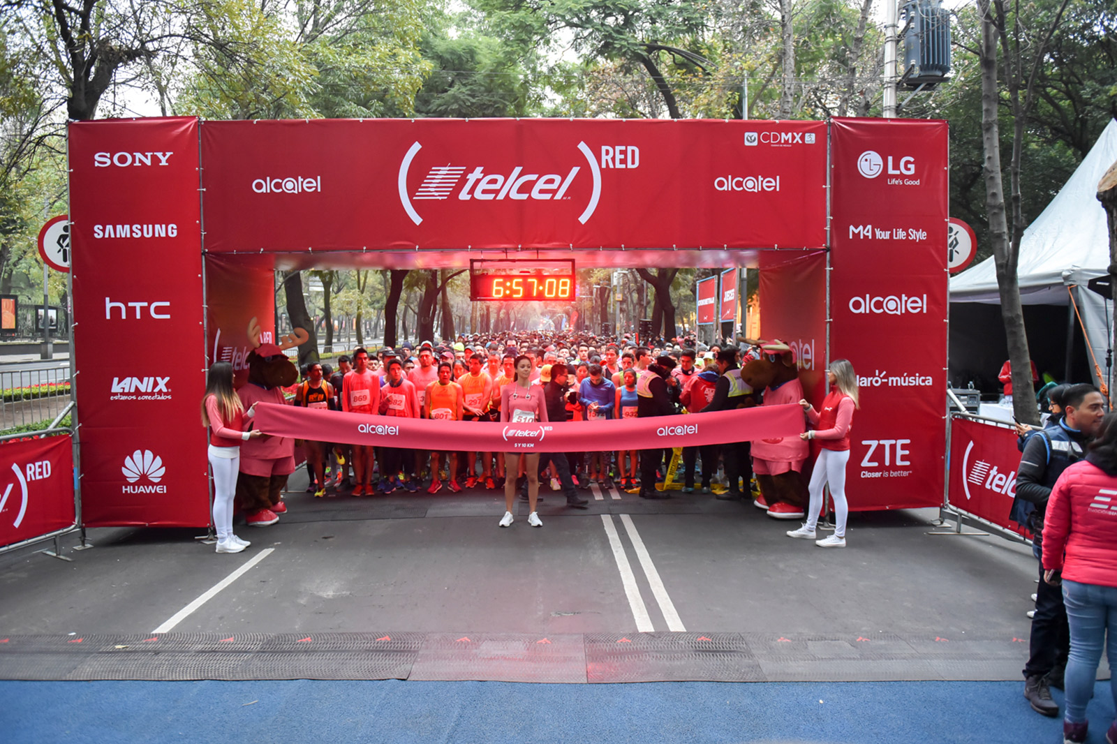 ZTE y Telcel realizan la carrera (Telcel)RED 